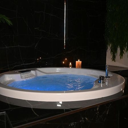 Palace Eight - Suites & Spa Cosenza Buitenkant foto