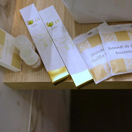 Palace Eight - Suites & Spa Cosenza Buitenkant foto