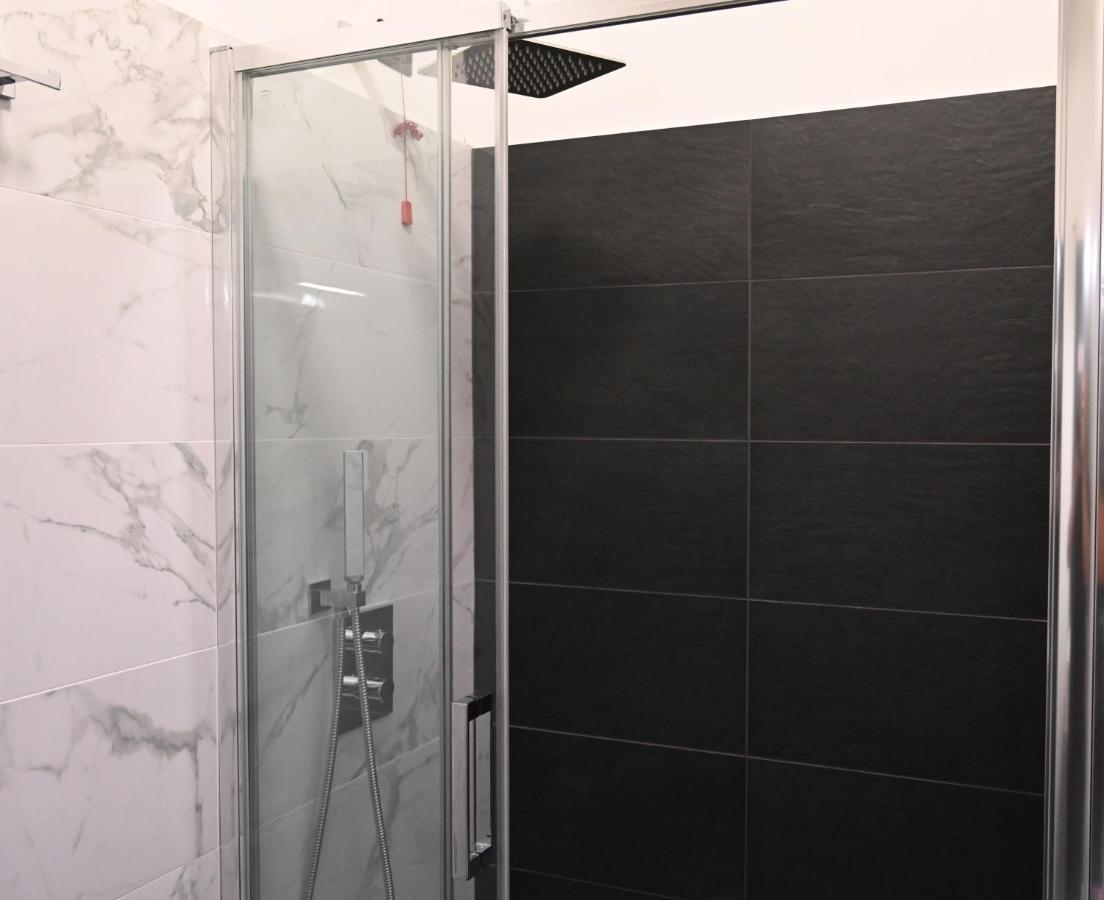Palace Eight - Suites & Spa Cosenza Buitenkant foto