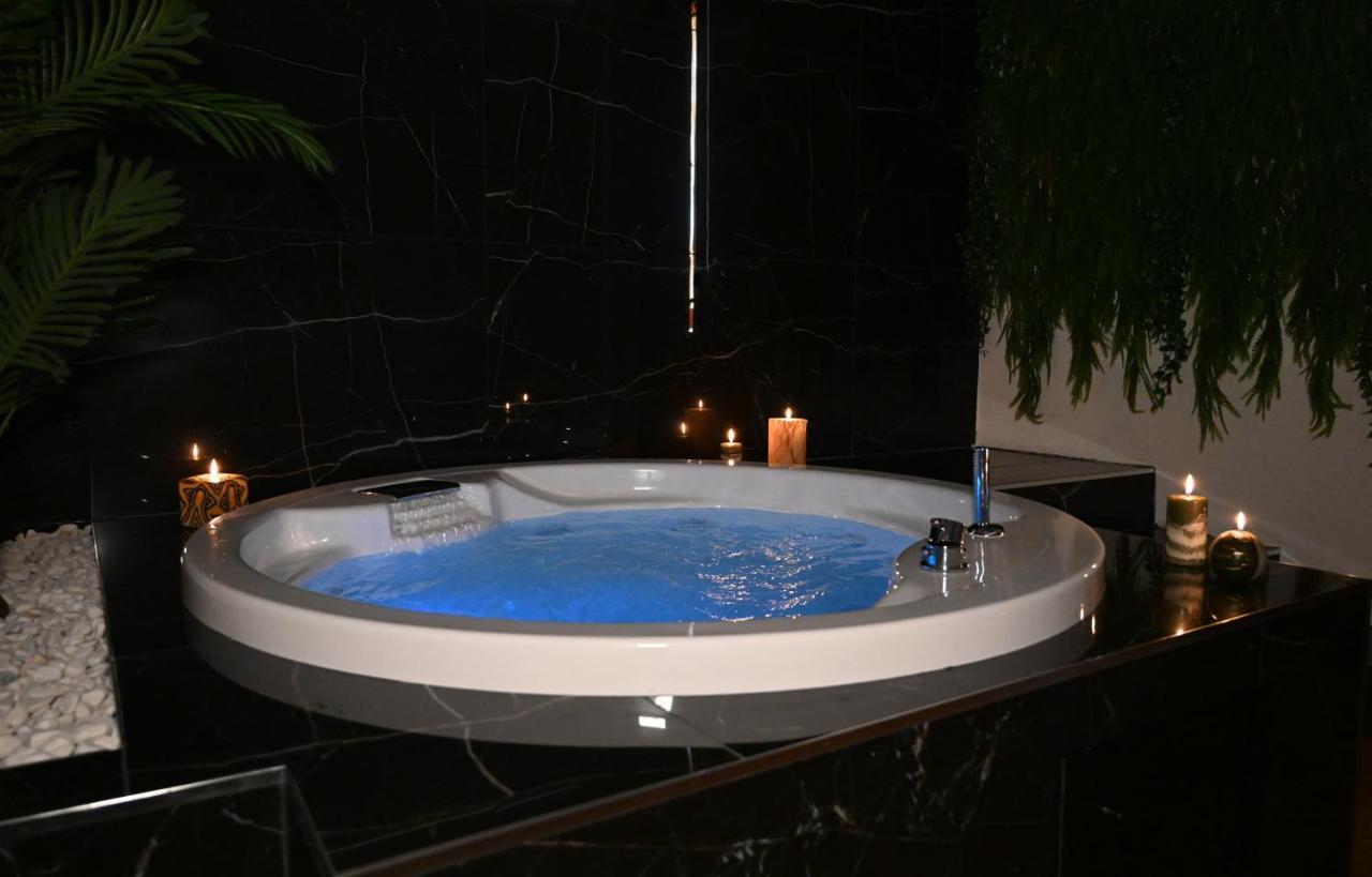 Palace Eight - Suites & Spa Cosenza Buitenkant foto
