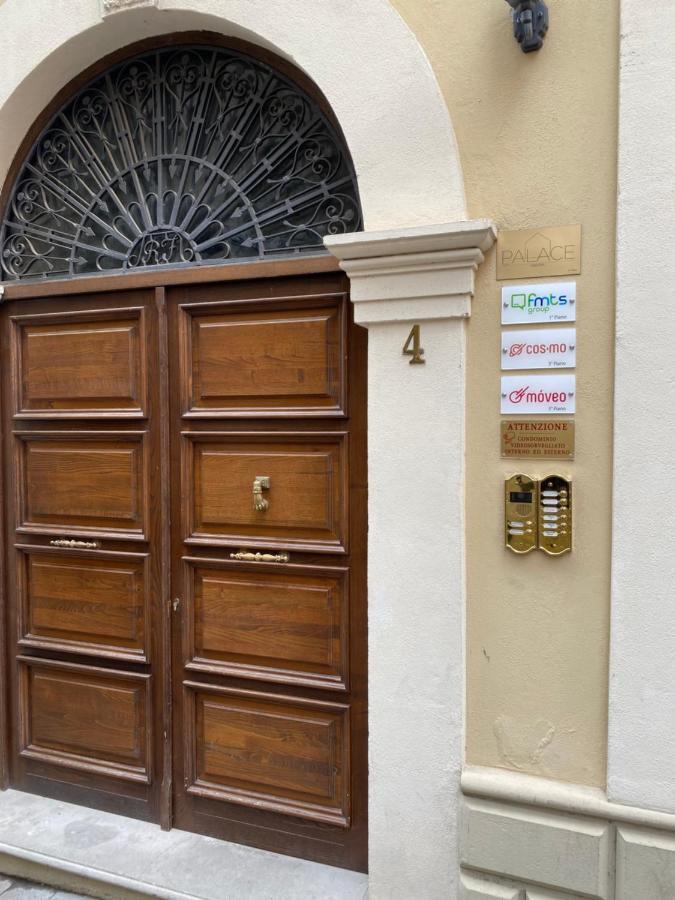 Palace Eight - Suites & Spa Cosenza Buitenkant foto
